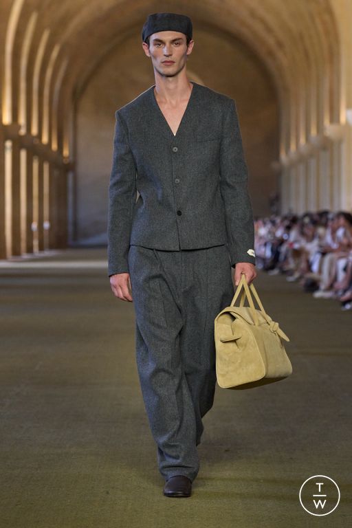 SS 26 Jacquemus Look 36