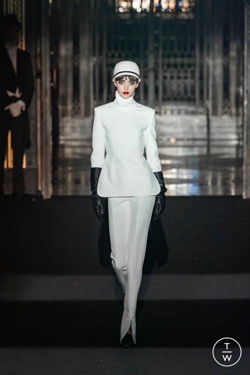 SS26 Hu Bing Selects Look 37