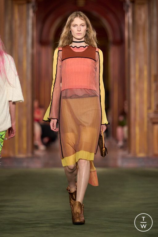 RS27 Louis Vuitton Look 39