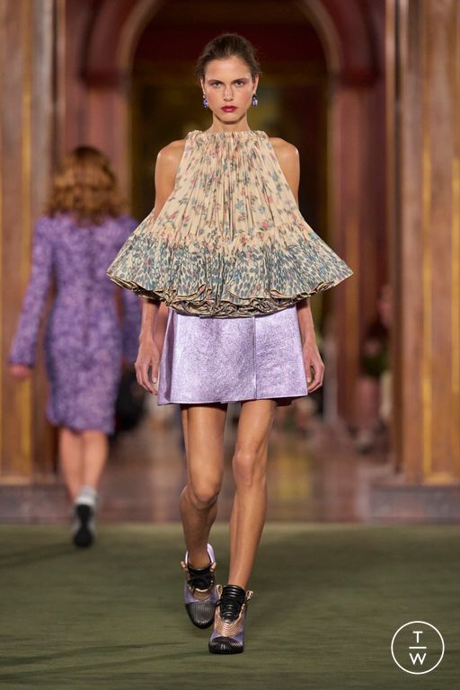 RS27 Louis Vuitton Look 44