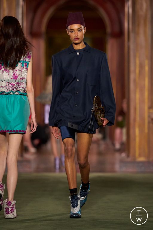 RS27 Louis Vuitton Look 48