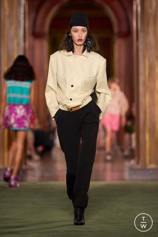 RS27 Louis Vuitton Look 49