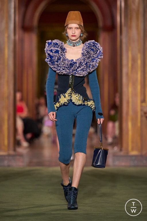 RS27 Louis Vuitton Look 50