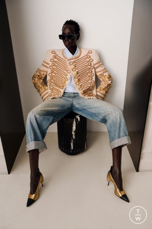 Pre-Fall 2025 Balmain Look 46