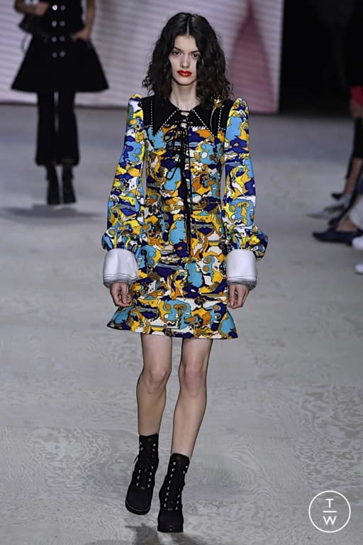 Louis Vuitton RE22 womenswear #41 - Tagwalk: The Fashion Search Engine