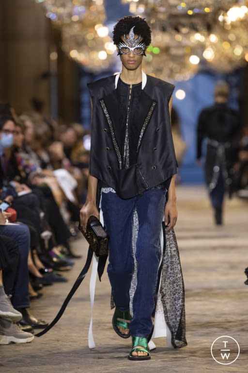 Louis Vuitton FW22 womenswear #25 - Tagwalk: The Fashion Search Engine