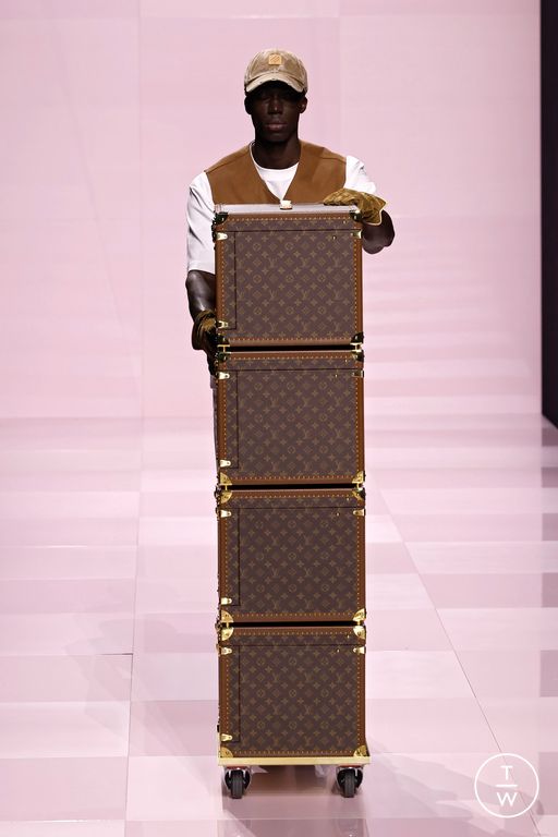 FW25 Louis Vuitton Look 41