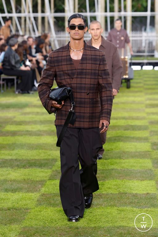 Spring-Summer 2025 Louis Vuitton Look 32