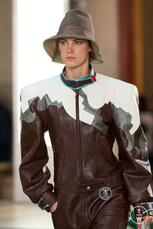 RS27 Louis Vuitton Look 7
