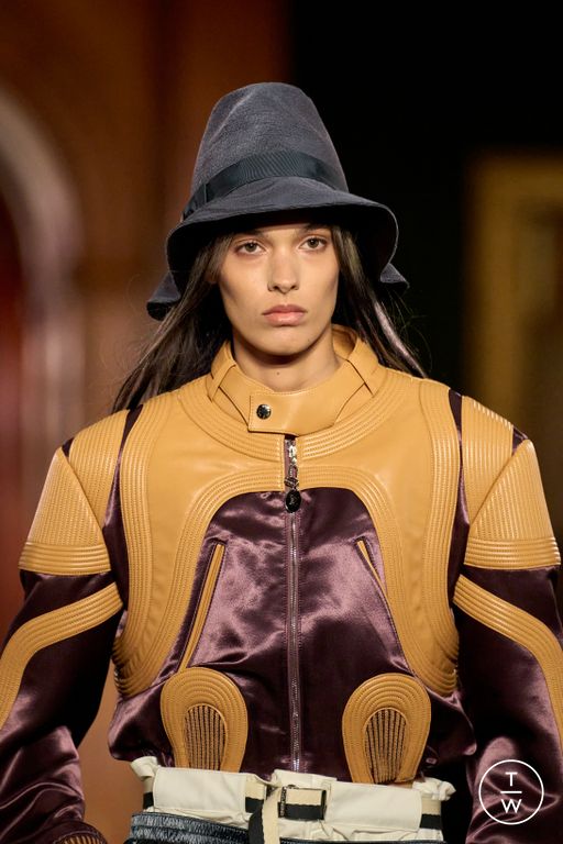 RS27 Louis Vuitton Look 30