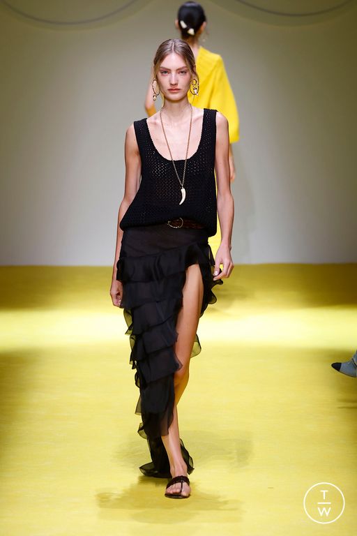 Spring-Summer 2025 Luisa Spagnoli Look 50