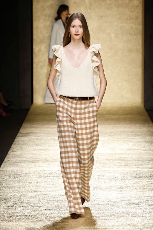 FW25 Luisa Spagnoli Look 19