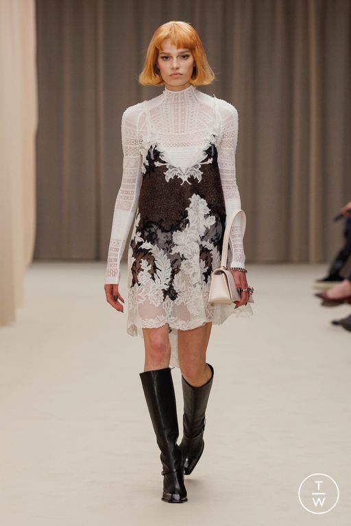 FW26 McQueen Look 17