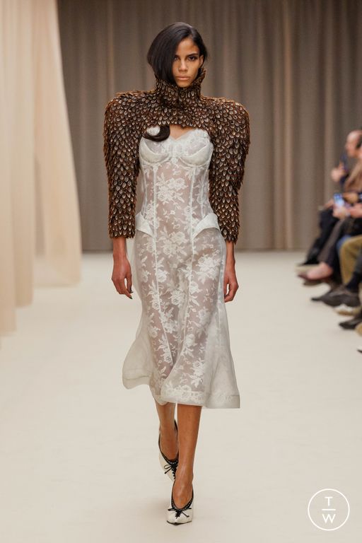 FW26 McQueen Look 21