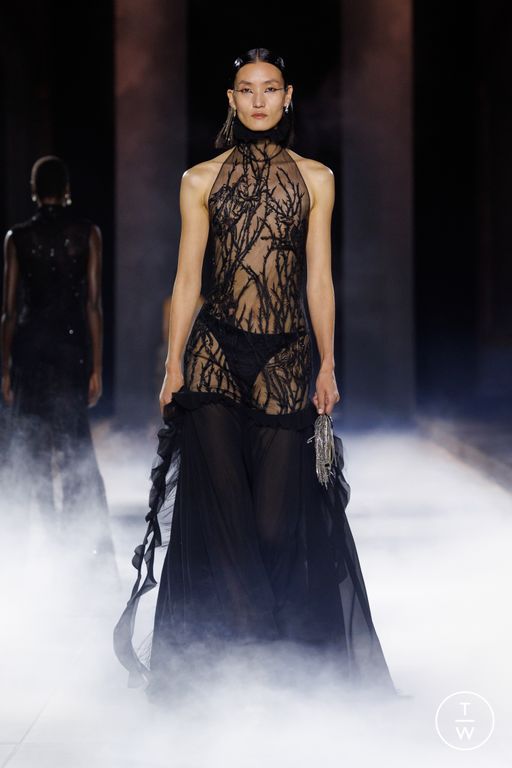 Spring-Summer 2025 Alexander McQueen Look 45