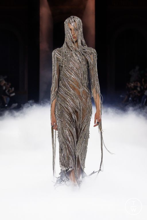 Spring-Summer 2025 Alexander McQueen Look 46