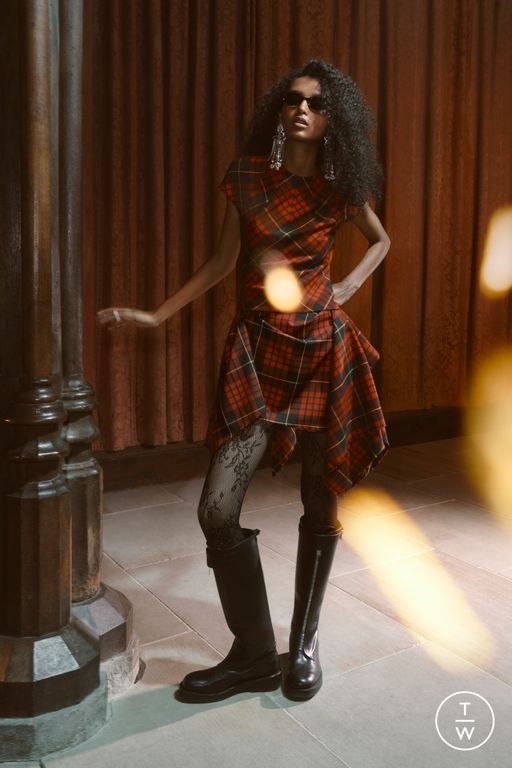 PF26 McQueen Look 13