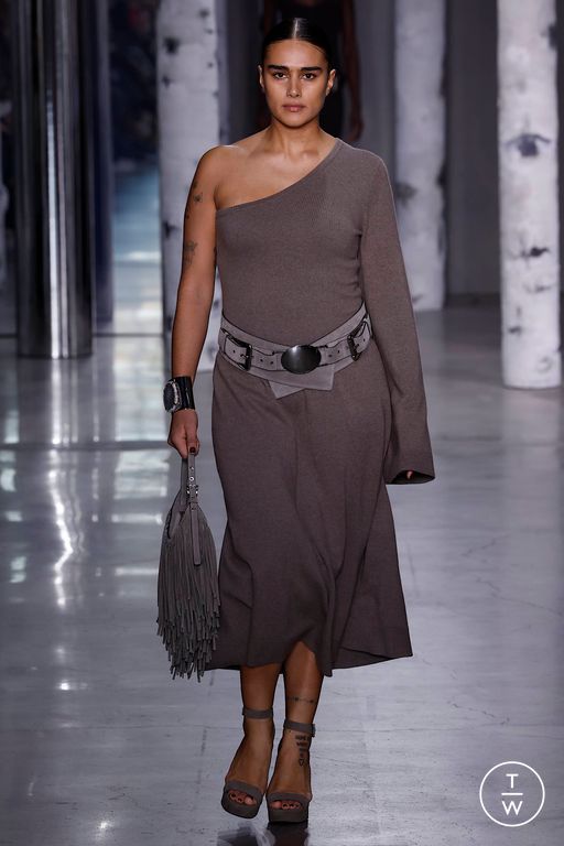 Fall/Winter 2023 Michael Kors Collection Look 19
