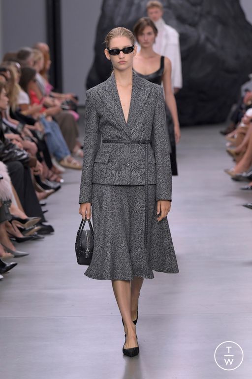 Spring-Summer 2025 Michael Kors Collection Look 15