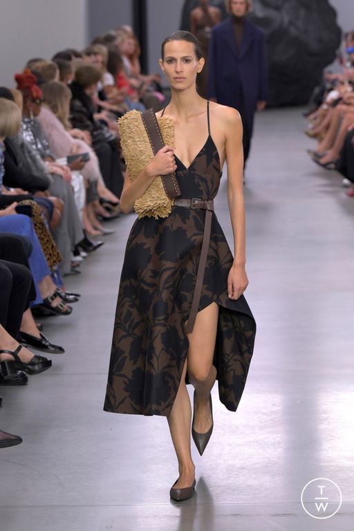 Spring-Summer 2025 Michael Kors Collection Look 33