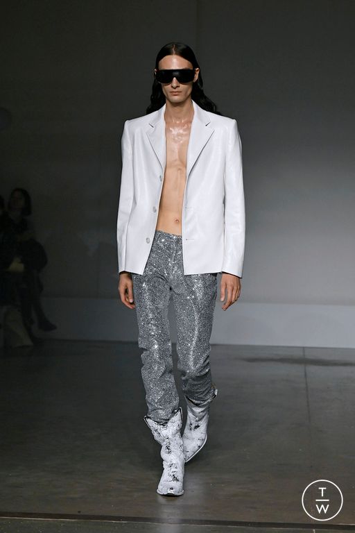 Spring-Summer 2025 MM6 Maison Margiela Look 29