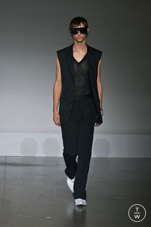 Spring-Summer 2025 MM6 Maison Margiela Look 32