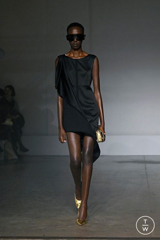 Spring-Summer 2025 MM6 Maison Margiela Look 33