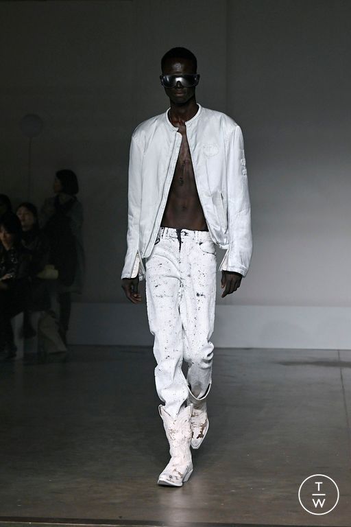 Spring-Summer 2025 MM6 Maison Margiela Look 41