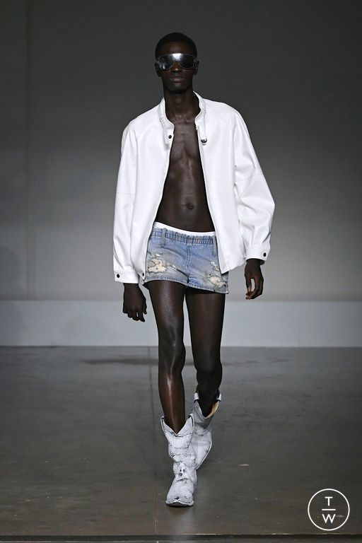 Spring-Summer 2025 MM6 Maison Margiela Look 43