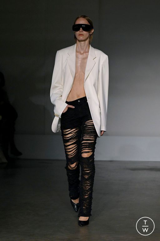 Spring-Summer 2025 MM6 Maison Margiela Look 52