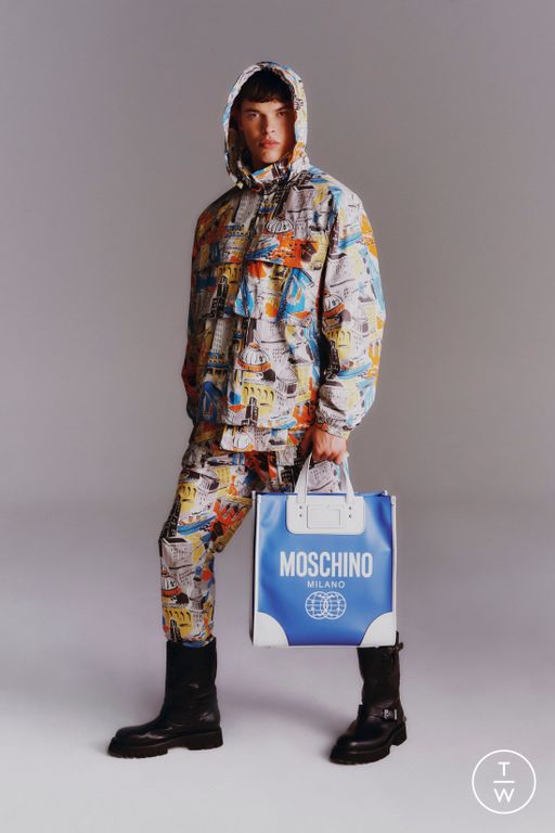 RS23 Moschino Look 23