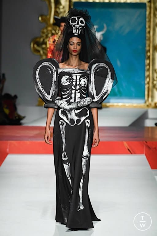 SS20 Moschino Look 32