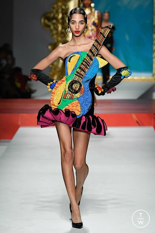 SS20 Moschino Look 36