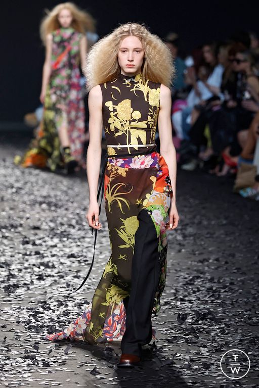 FW25 Moschino Look 24