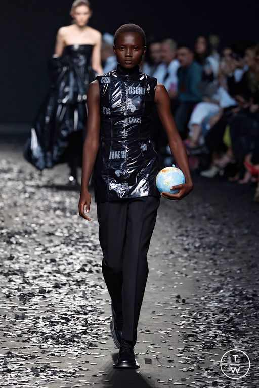 FW25 Moschino Look 46