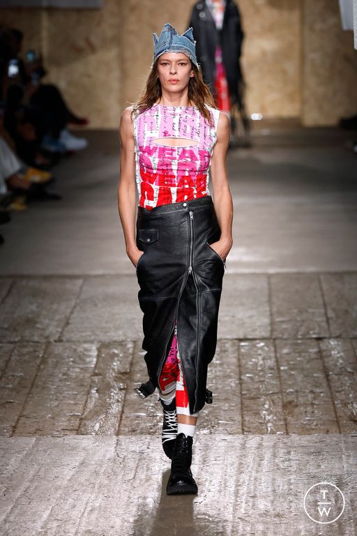 Spring-Summer 2025 Moschino Look 12