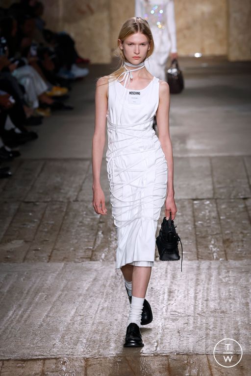 Spring-Summer 2025 Moschino Look 35