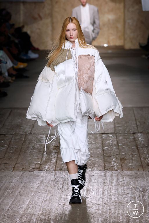 Spring-Summer 2025 Moschino Look 37