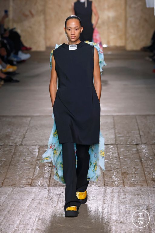 Spring-Summer 2025 Moschino Look 43