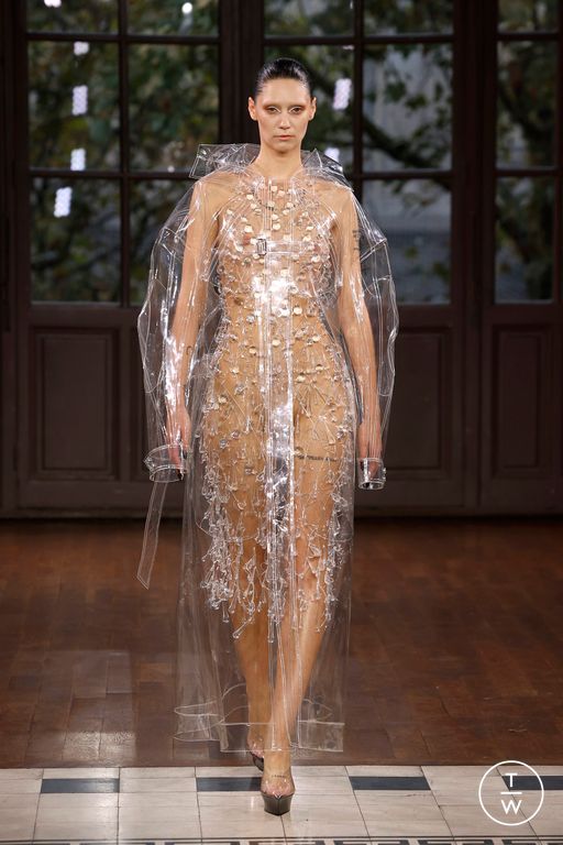 Spring-Summer 2025 Mugler Look 20