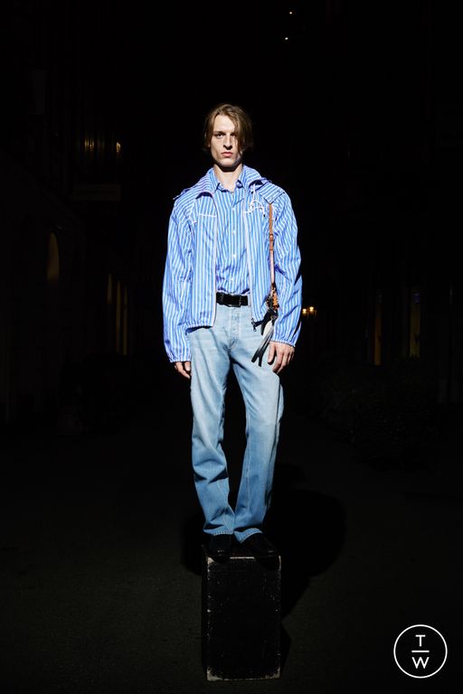 SS 26 N°21 Look 9