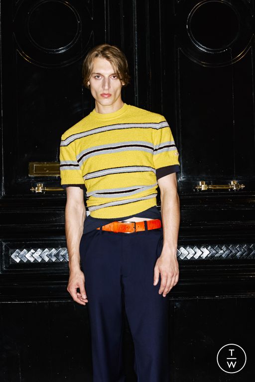 SS 26 N°21 Look 10
