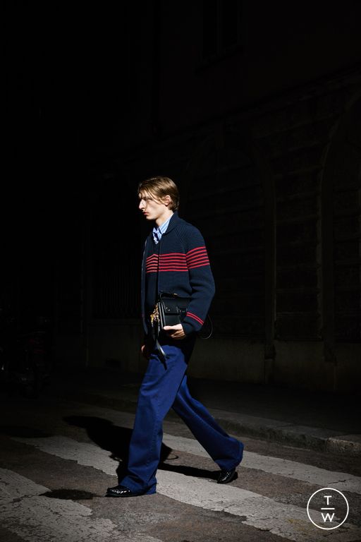 SS 26 N°21 Look 11