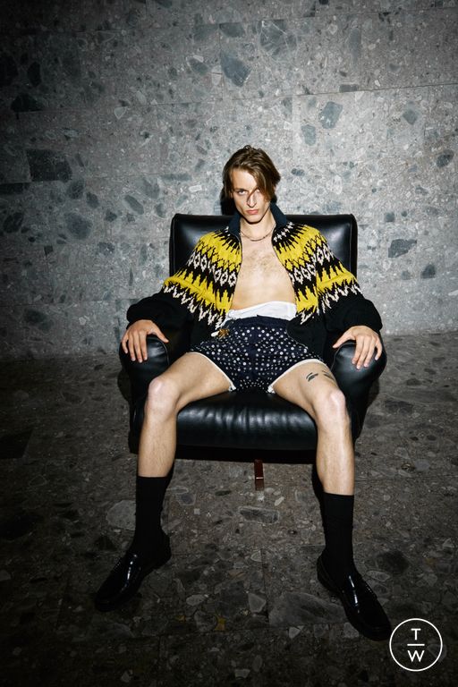 SS 26 N°21 Look 12