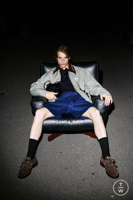 SS 26 N°21 Look 15