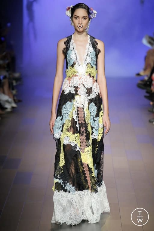 S/S 18 Naeem Khan Look 15