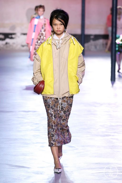 Spring-Summer 2025 N°21 Look 25