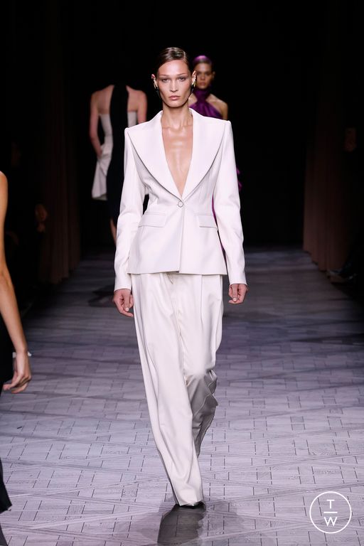 Spring-Summer 2025 Nina Ricci Look 8