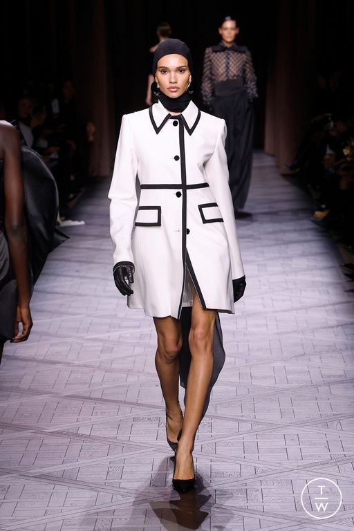 Spring-Summer 2025 Nina Ricci Look 13