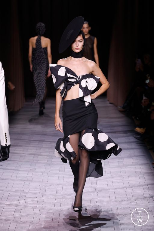 Spring-Summer 2025 Nina Ricci Look 19